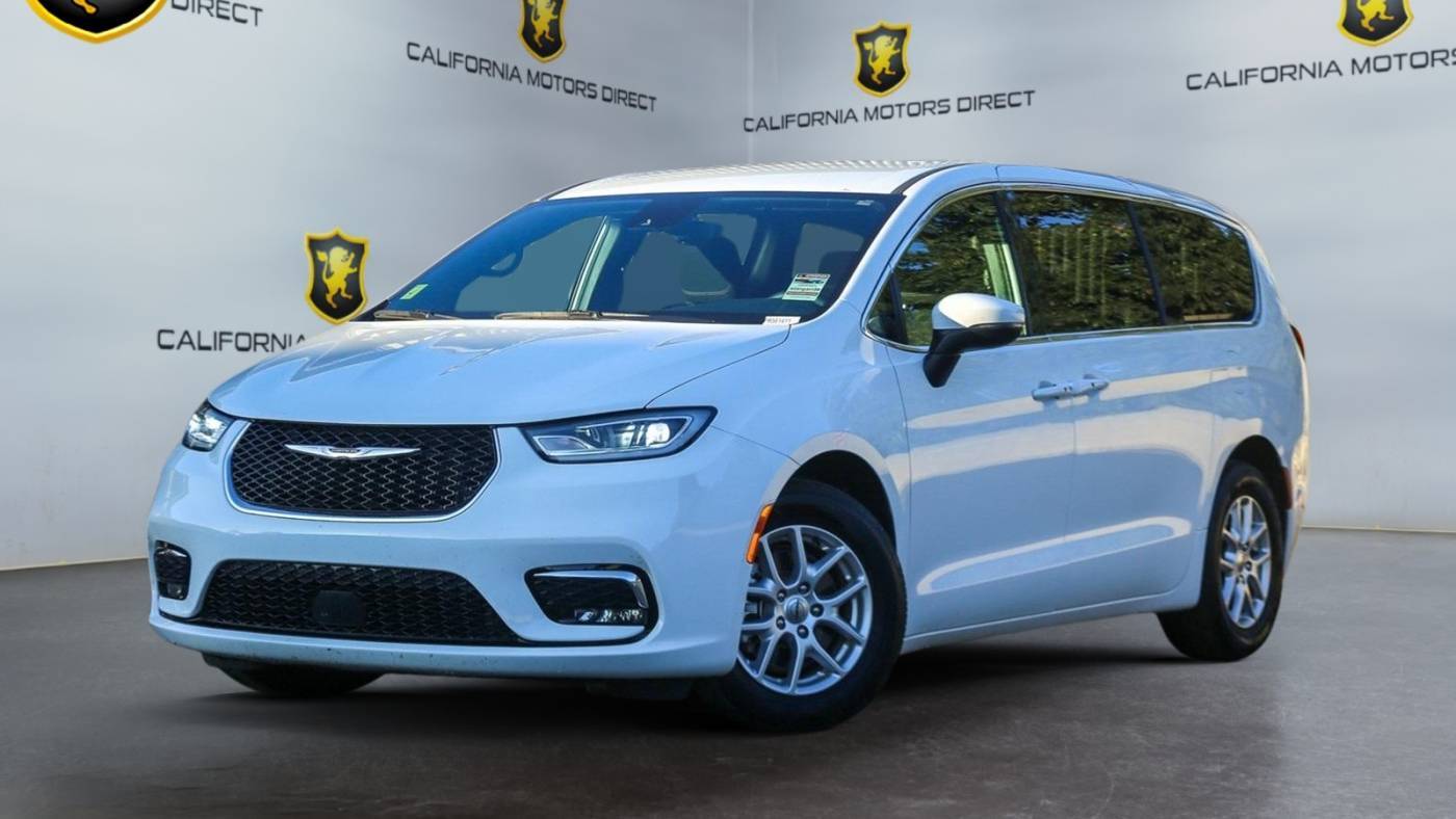 2023 Chrysler Pacifica Touring — Minivan — 42,603 mi — Fontana, CA