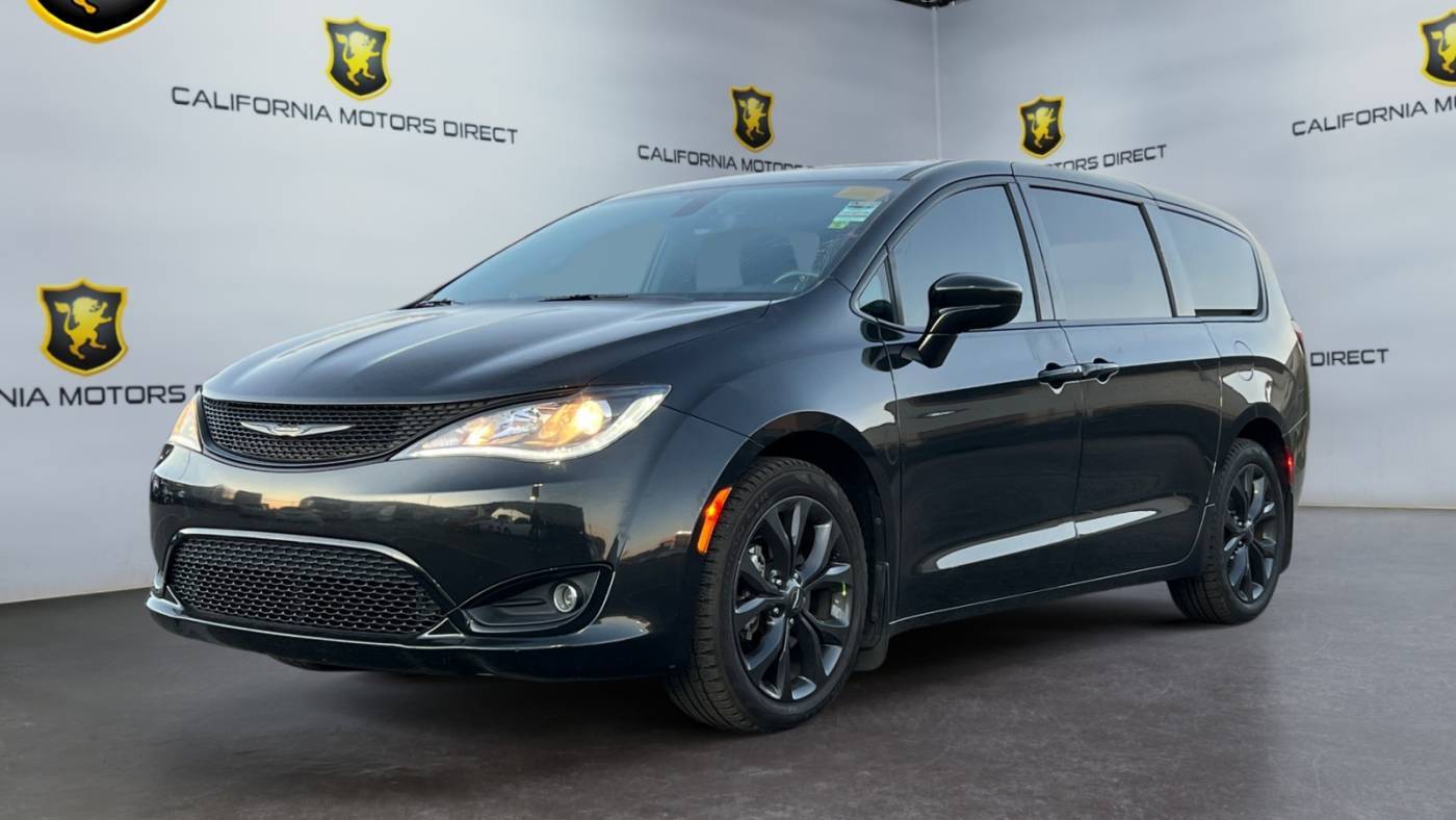 2020 Chrysler Pacifica Touring — Minivan — 69,190 mi — Fontana, CA
