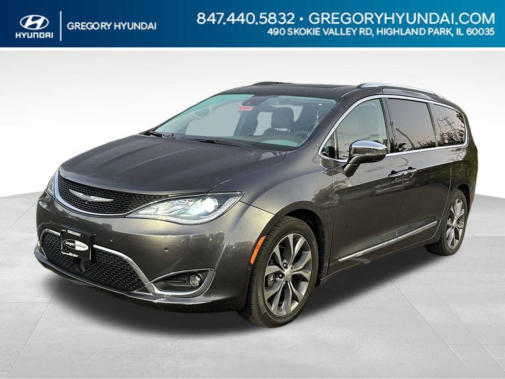 2017 Chrysler Pacifica Limited — Minivan — 95,838 mi — Highland Park, IL
