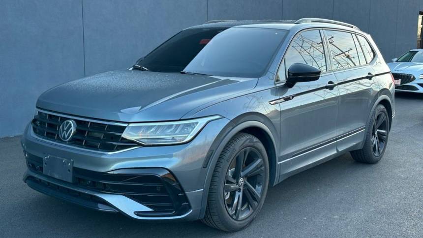 2024 Volkswagen Tiguan SE R-Line Black — SUV — 18,689 mi — Highland Park, IL
