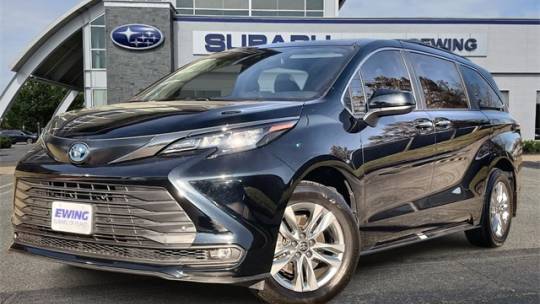 2023 Toyota Sienna XSE 25th Anniversary — Minivan — 18,055 mi — Plano, TX