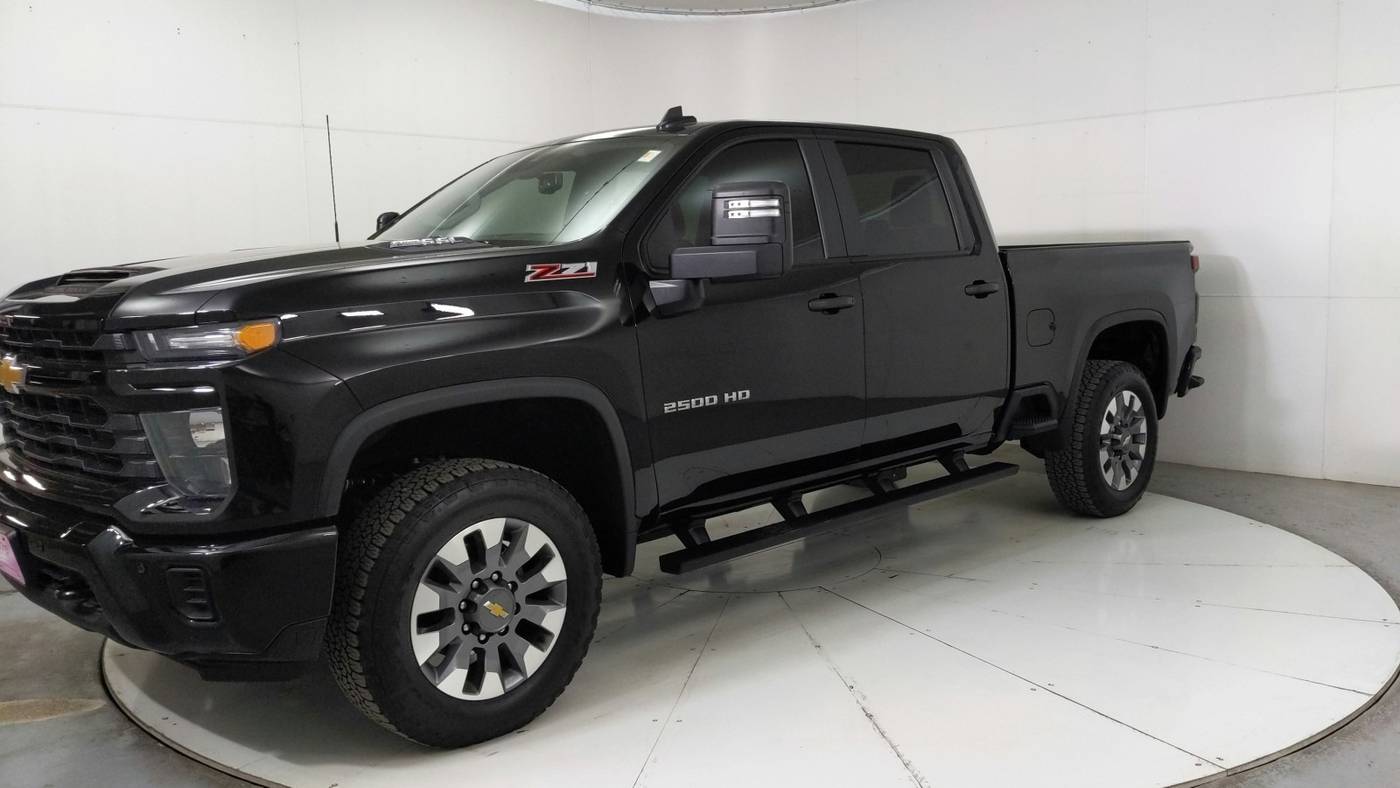 2025 Chevrolet Silverado 2500HD Custom — Pickup Truck — 1,749 mi — Las Cruces, NM
