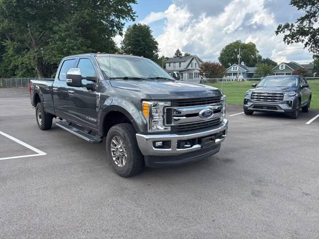 2018 Ford Super Duty F-350 XLT — Pickup Truck — 61,069 mi — Louisville, KY