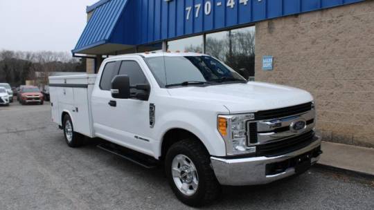 2017 Ford Super Duty F-350 Chassis Cab XLT — Chassis Cab Truck — 164,185 mi — Smyrna, GA