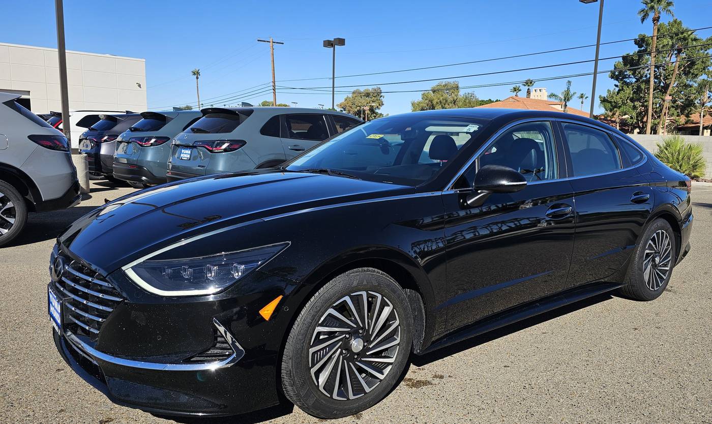 2022 Hyundai Sonata Hybrid Limited — Sedan — 69,263 mi — Yuma, AZ