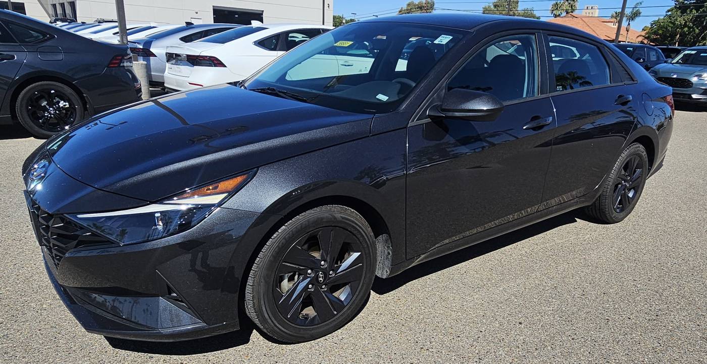 2023 Hyundai Elantra SEL — Sedan — 52,738 mi — Yuma, AZ