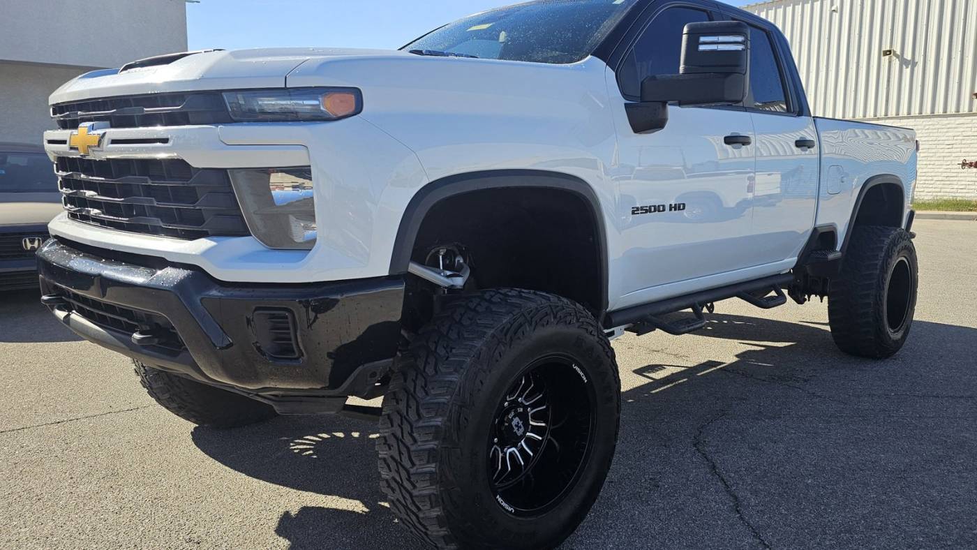 2024 Chevrolet Silverado 2500HD Custom — Pickup Truck — 24,561 mi — Yuma, AZ