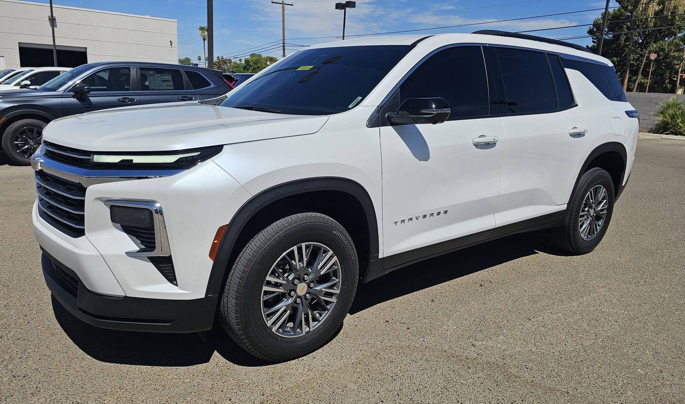 2024 Chevrolet Traverse LT — SUV — 27,606 mi — Yuma, AZ