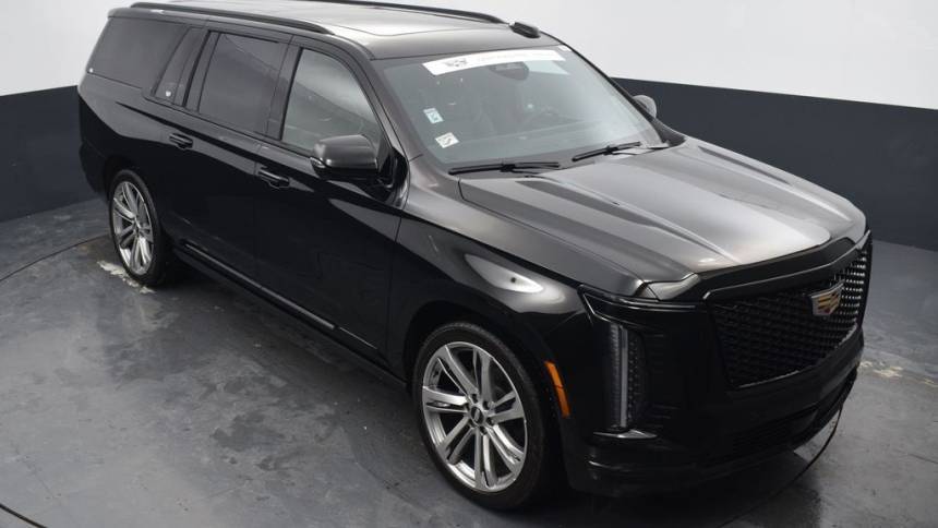 2025 Cadillac Escalade Sport Platinum — SUV — 301 mi — Naperville, IL