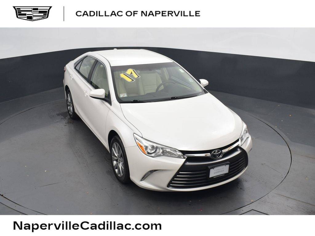 2017 Toyota Camry XLE — Sedan — 68,364 mi — Naperville, IL
