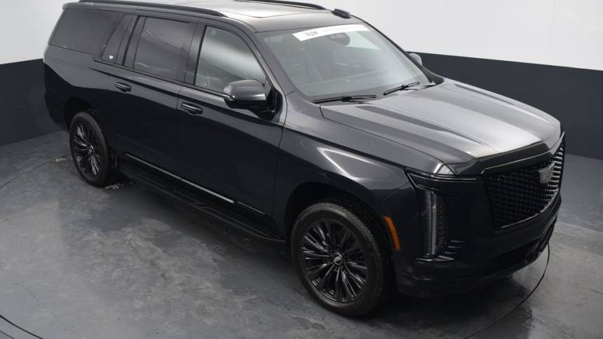 2025 Cadillac Escalade Sport — SUV — 5 mi — Naperville, IL