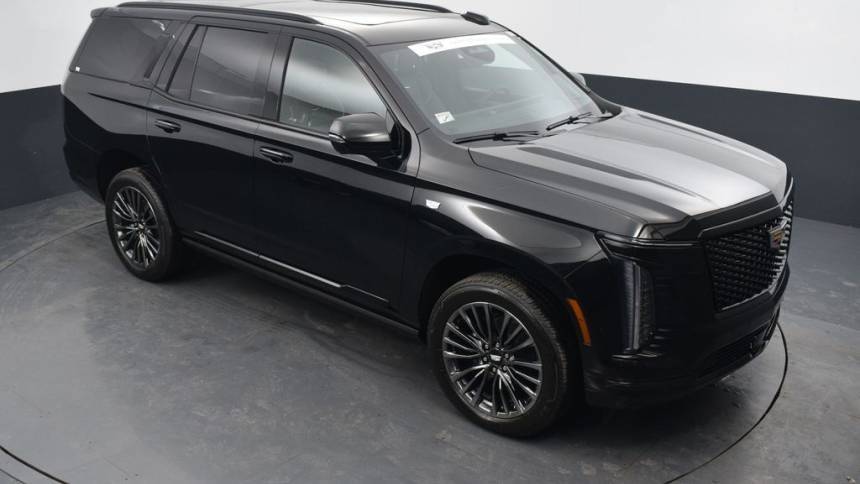 2025 Cadillac Escalade Sport Platinum — SUV — 67 mi — Naperville, IL