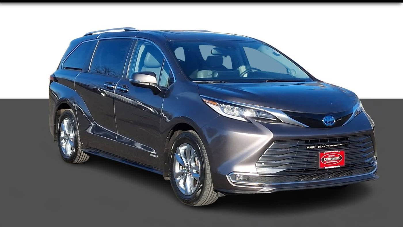 2021 Toyota Sienna Limited — Minivan — 37,511 mi — Westbrook, CT