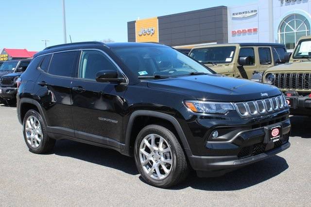 2022 Jeep Compass Latitude Lux — SUV — 4,521 mi — Johnston, RI