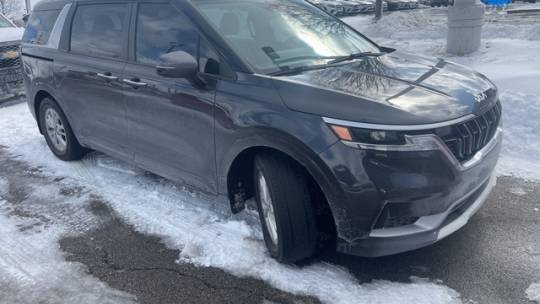 2023 Kia Carnival LX — Minivan — 21,951 mi — Wexford, PA