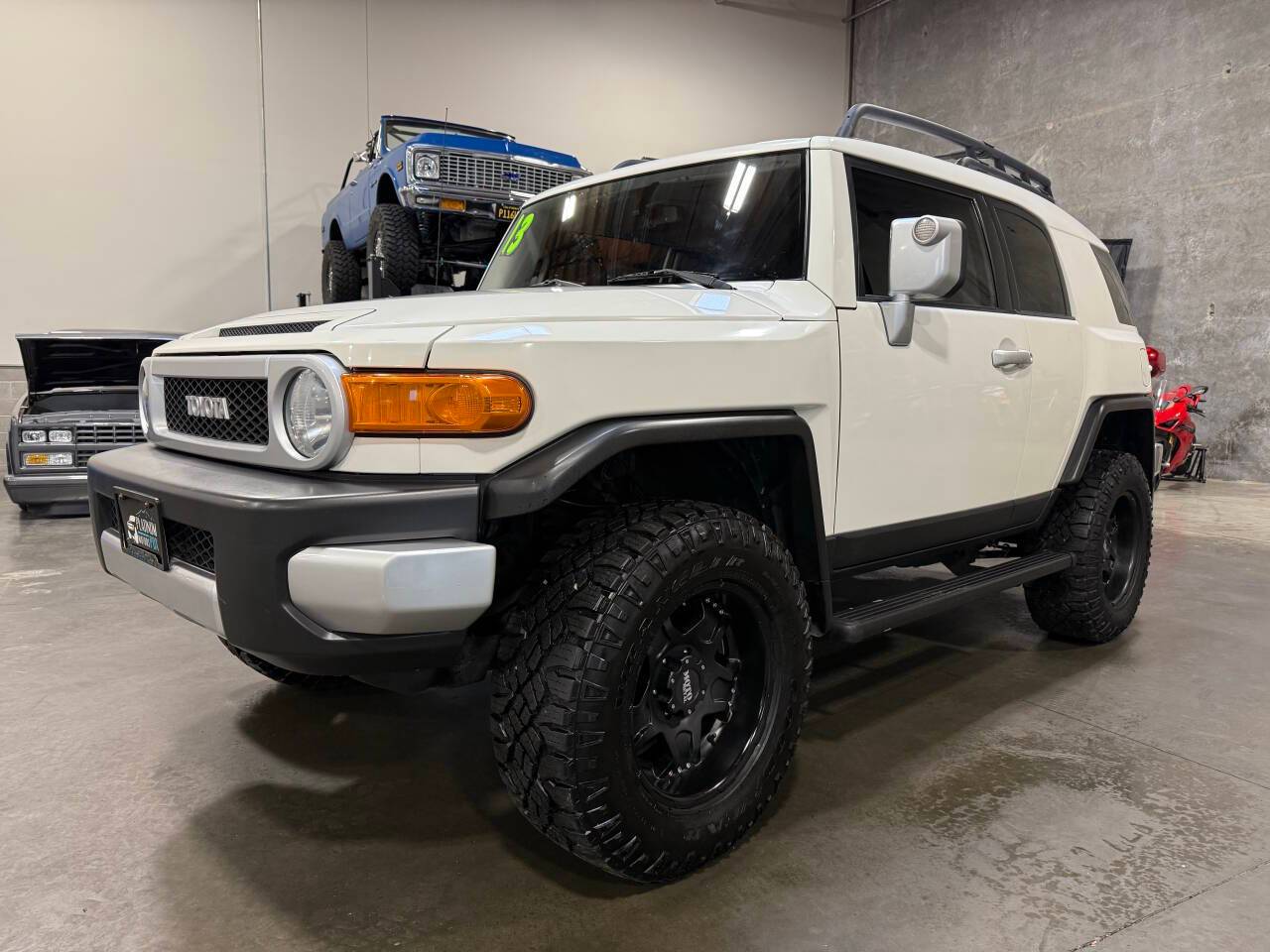 2013 Toyota FJ Cruiser Base — SUV — 125,628 mi — Portland, OR
