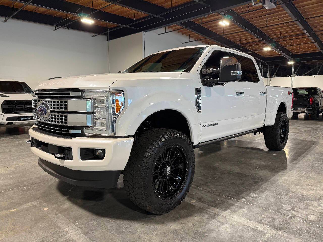 2018 Ford Super Duty F-350 Platinum — Pickup Truck — 76,259 mi — Portland, OR