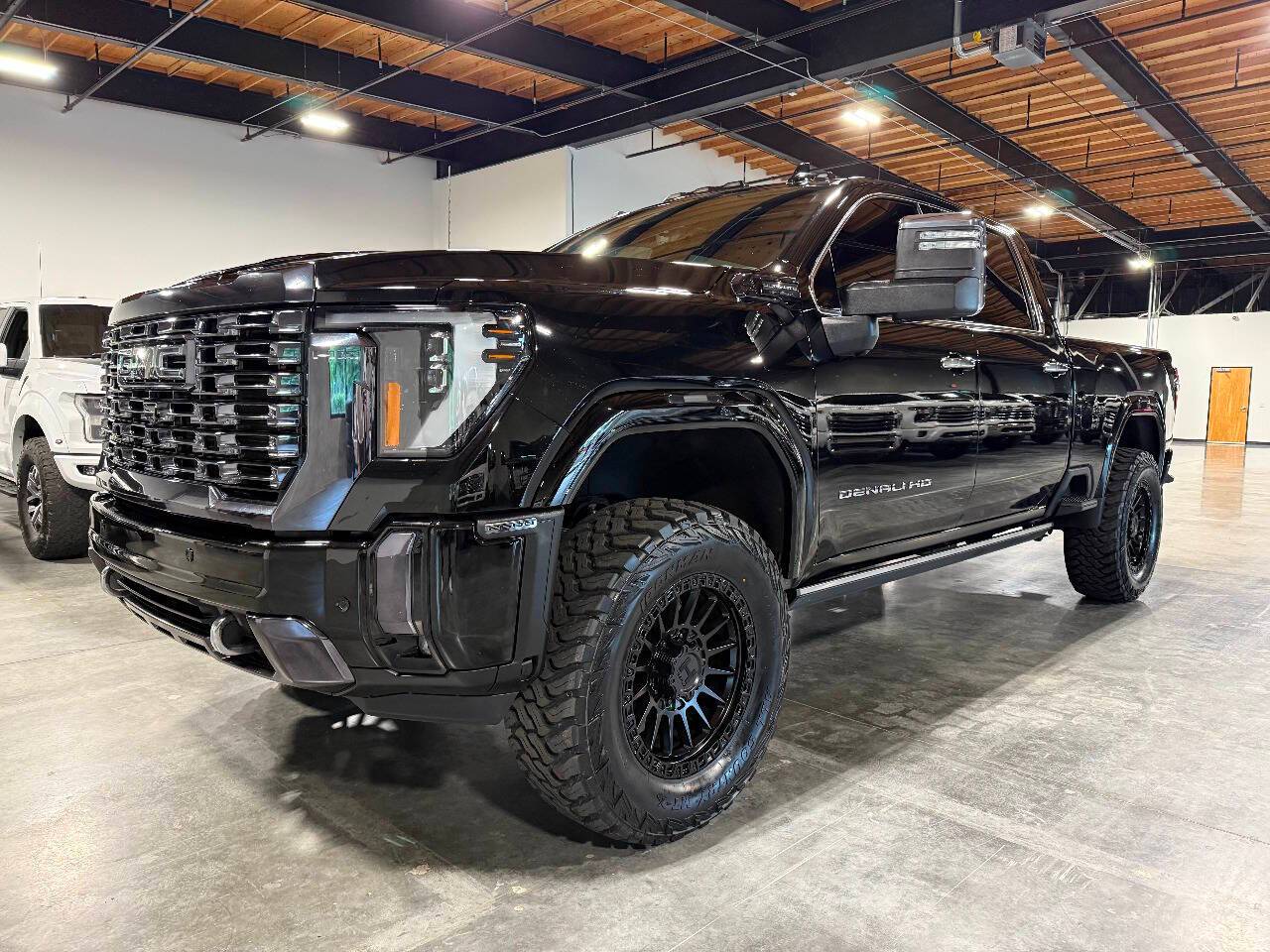 2024 GMC Sierra 2500HD Denali Ultimate — Pickup Truck — 34,606 mi — Portland, OR