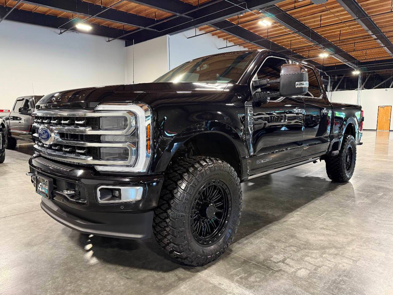 2024 Ford Super Duty F-350 Platinum — Pickup Truck — 33,244 mi — Portland, OR