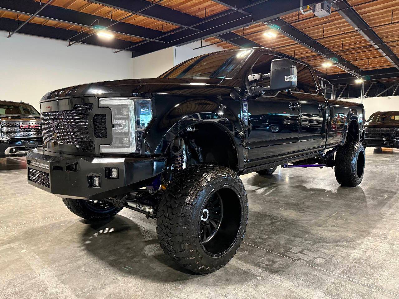 2017 Ford Super Duty F-350 Platinum — Pickup Truck — 48,265 mi — Portland, OR