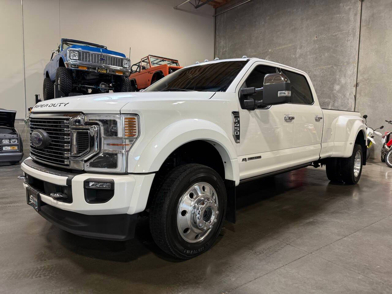 2022 Ford Super Duty F-450 Platinum — Pickup Truck — 29,180 mi — Portland, OR