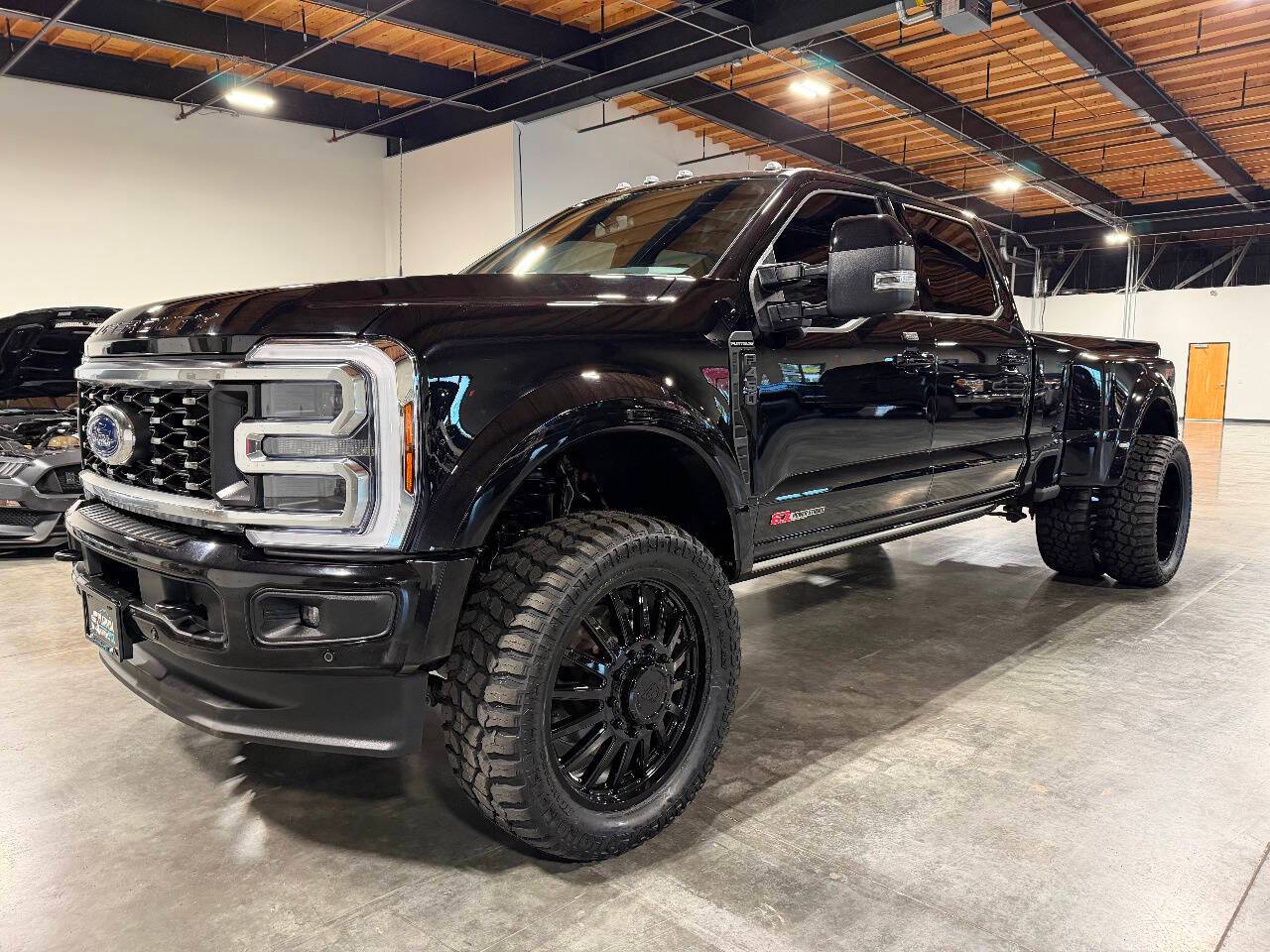 2025 Ford Super Duty F-450 XL — Pickup Truck — 9,544 mi — Portland, OR