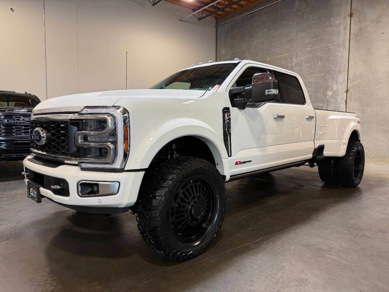 2024 Ford Super Duty F-450 Limited — Pickup Truck — 22 mi — Portland, OR