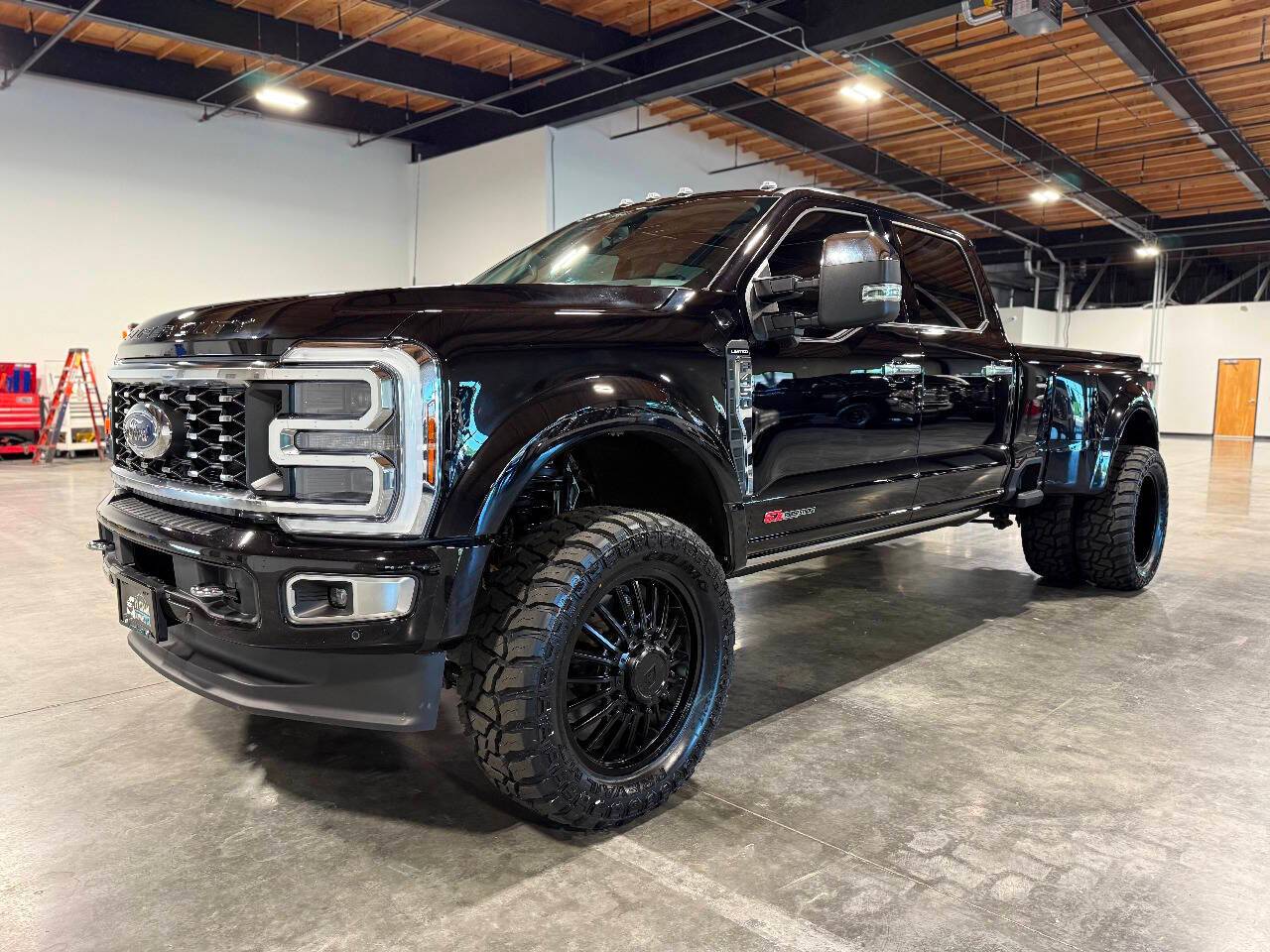 2024 Ford Super Duty F-450 Limited — Pickup Truck — 10,291 mi — Portland, OR