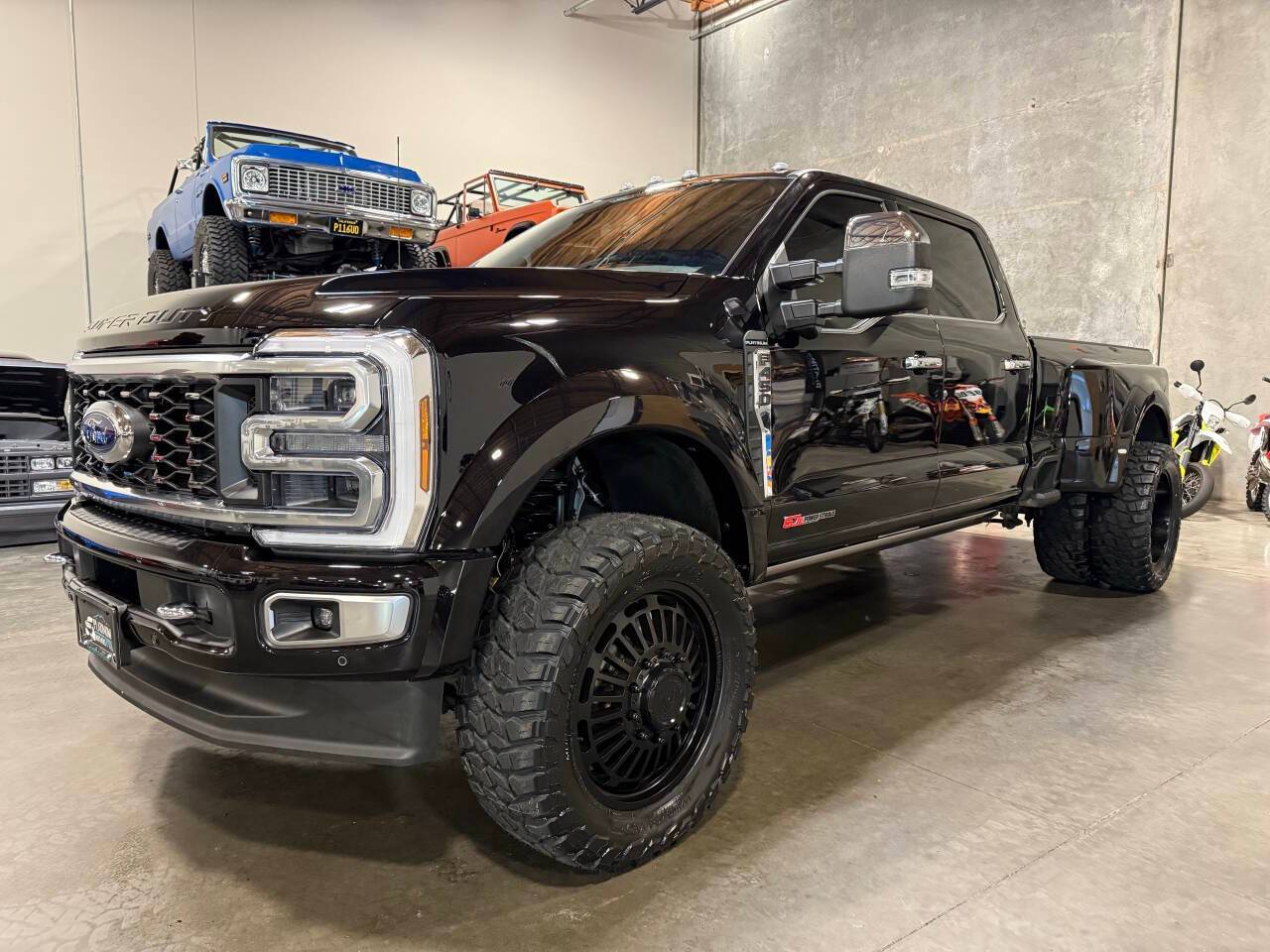 2024 Ford Super Duty F-450 Platinum — Pickup Truck — 672 mi — Portland, OR