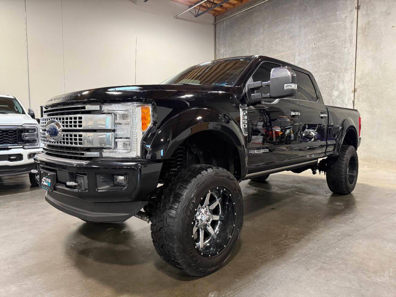 2018 Ford Super Duty F-350 Platinum — Pickup Truck — 51,989 mi — Portland, OR