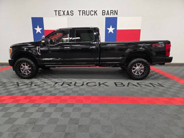 2018 Ford Super Duty F-350 Platinum — Pickup Truck — 196,888 mi — Mansfield, TX