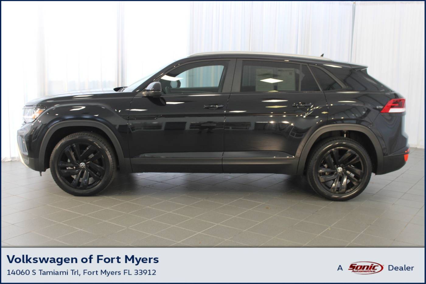 2021 Volkswagen Atlas Cross Sport SE with Technology — SUV — 60,106 mi — Fort Myers, FL
