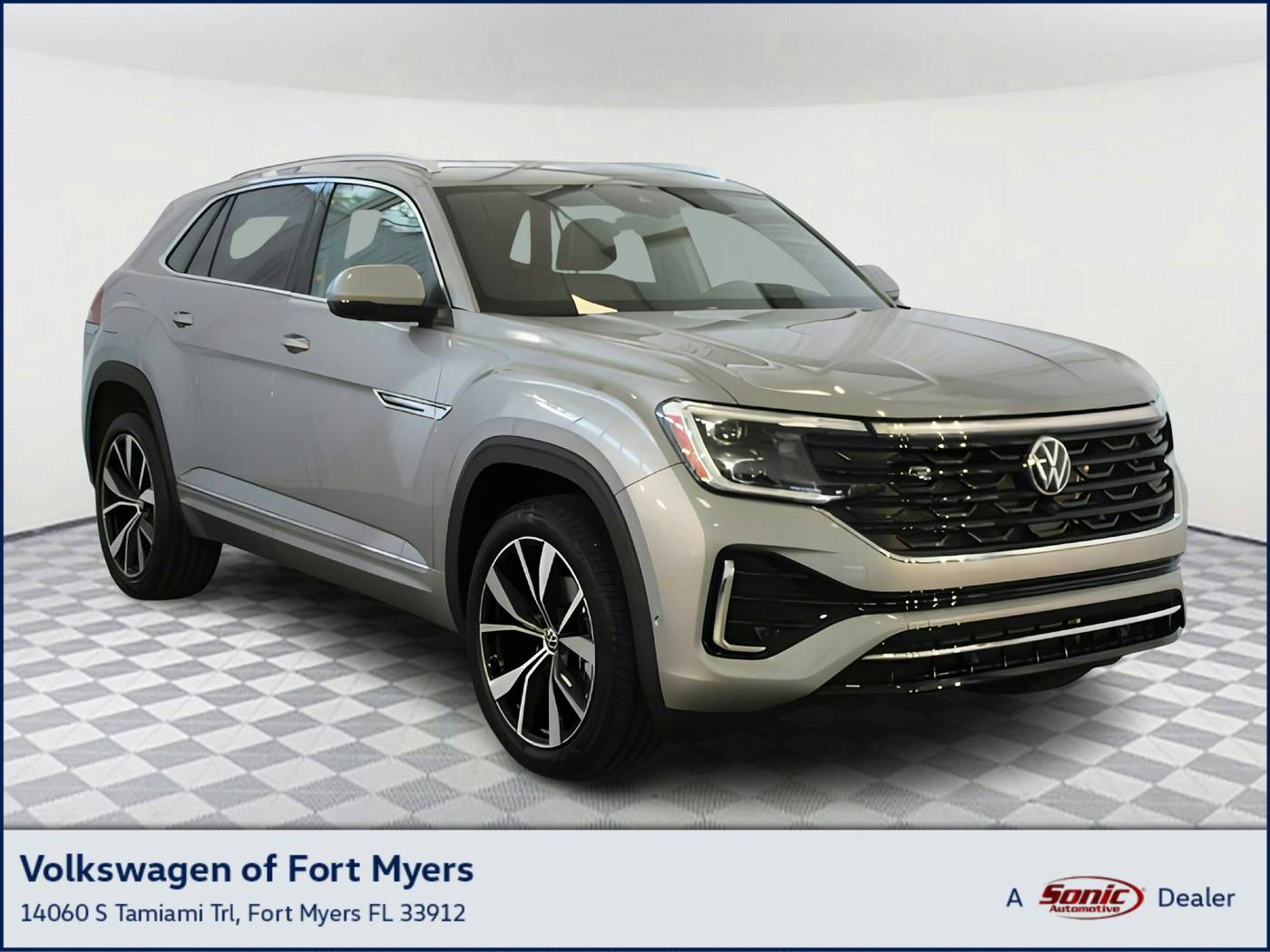2025 Volkswagen Atlas Cross Sport SEL Premium R-Line — SUV — 7 mi — Fort Myers, FL