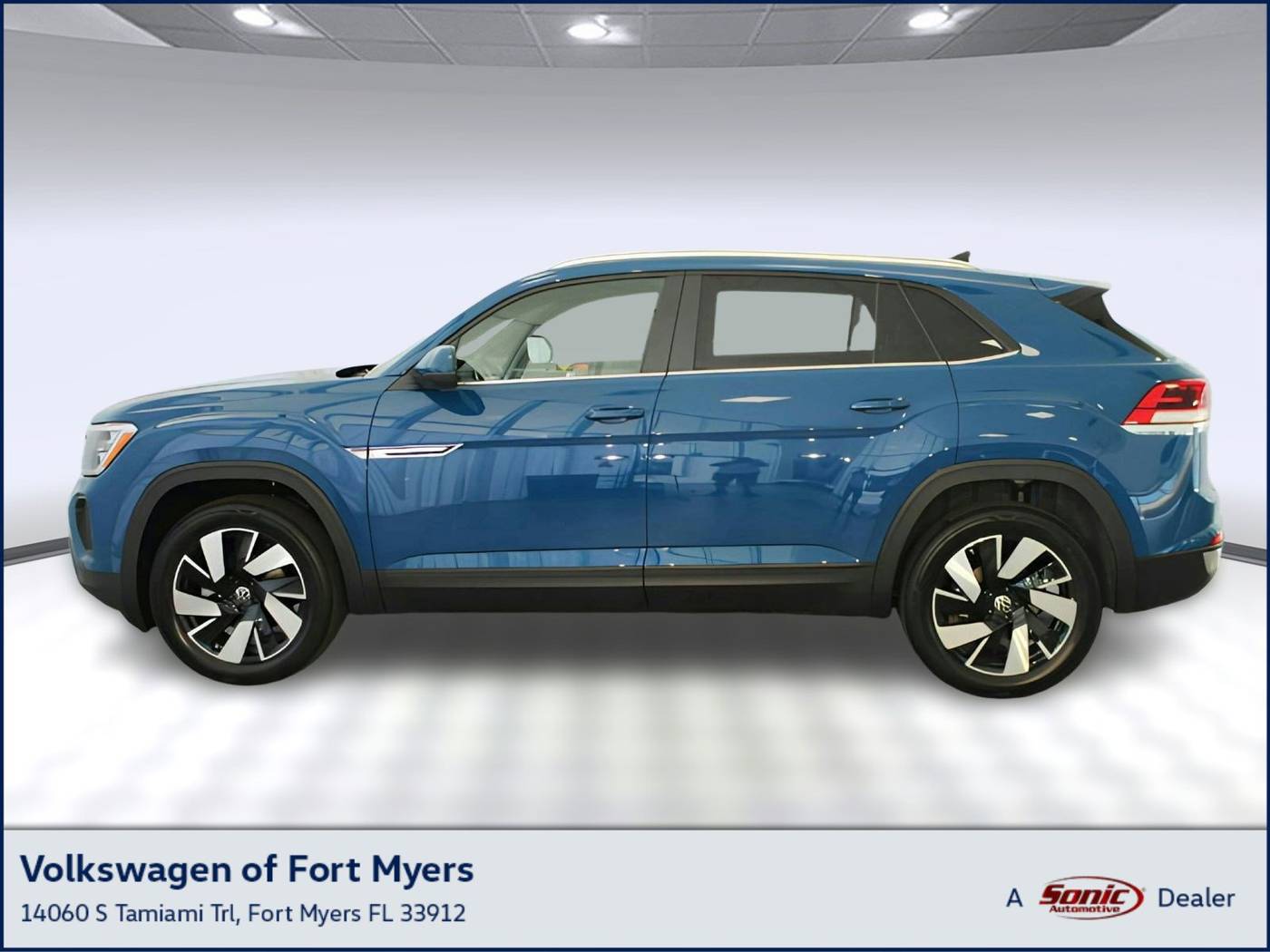 2025 Volkswagen Atlas Cross Sport SE with Technology — SUV — 123 mi — Fort Myers, FL