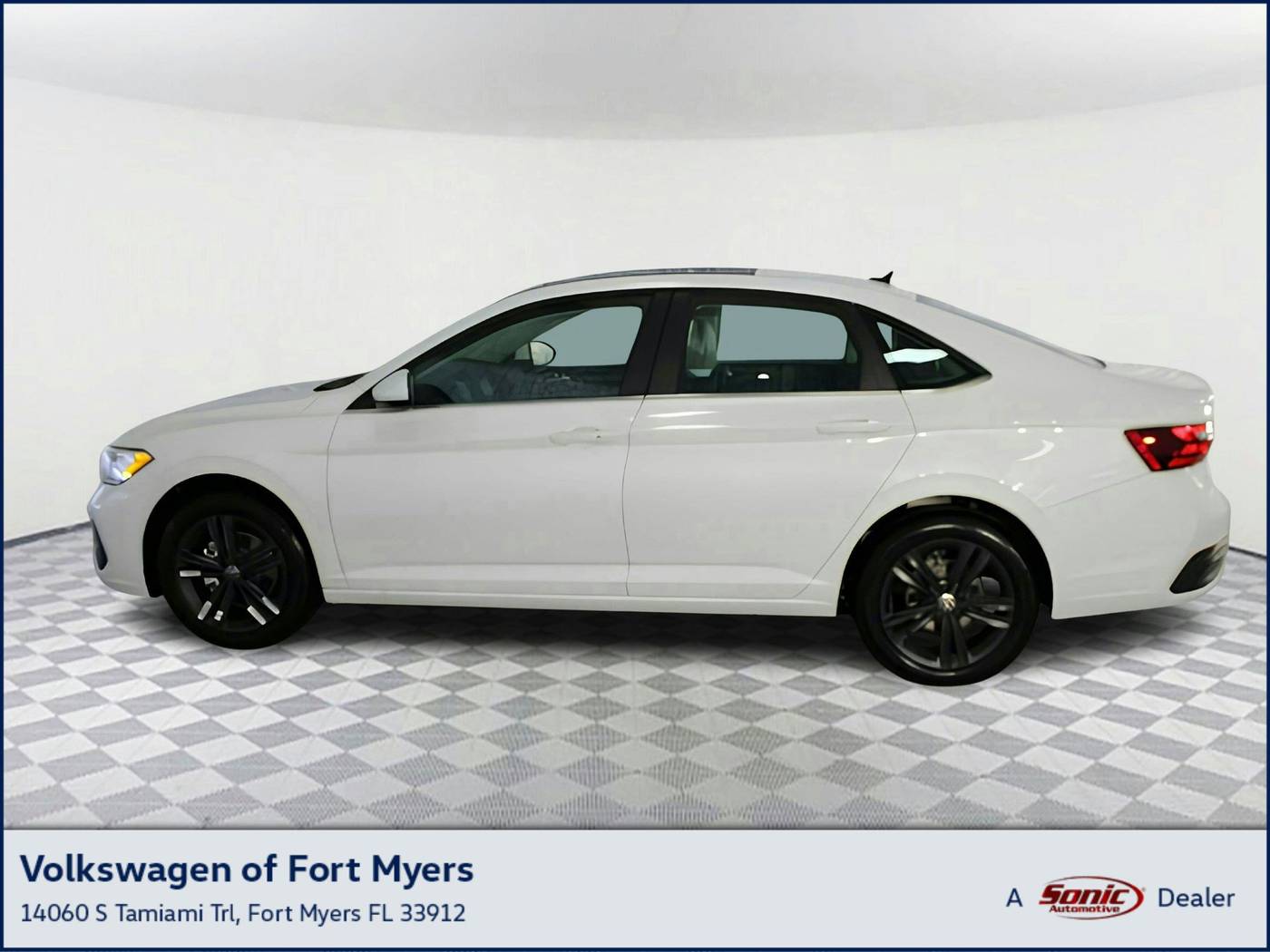 2024 Volkswagen Jetta SE — Sedan — 8,474 mi — Fort Myers, FL