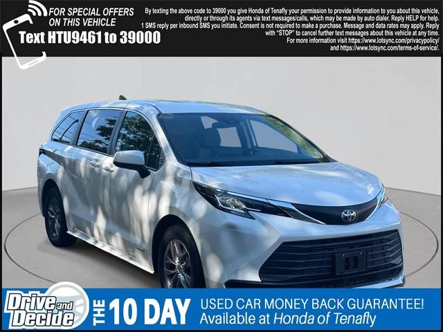 2021 Toyota Sienna LE — Minivan — 21,112 mi — Tenafly, NJ
