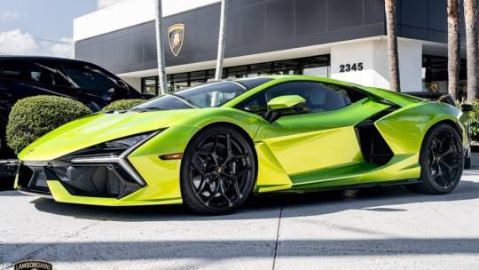 2024 Lamborghini Revuelto