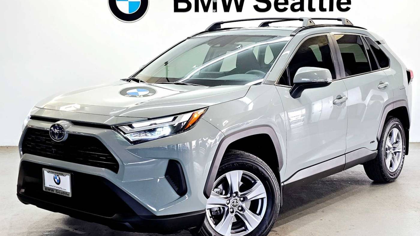 2022 Toyota RAV4 Hybrid XLE — SUV — 43,296 mi — Seattle, WA