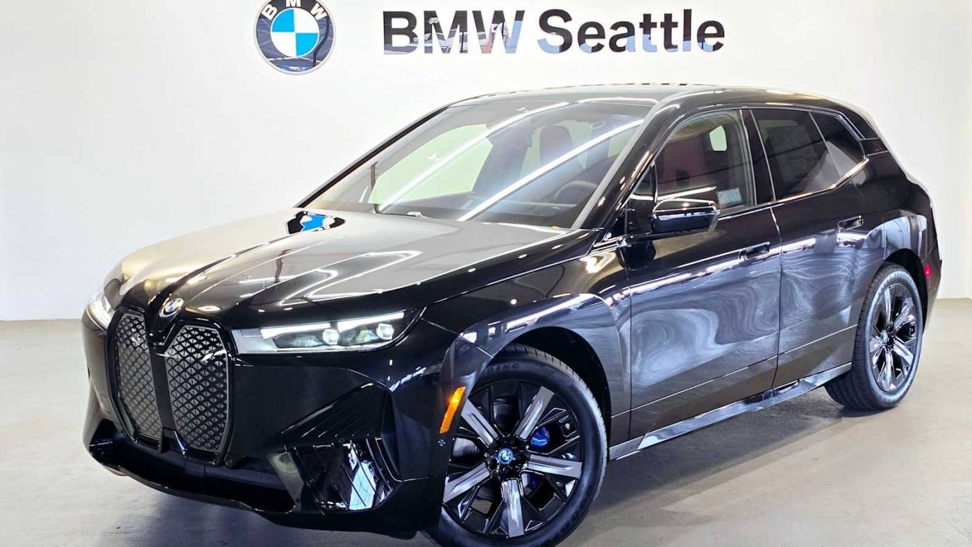 2025 BMW iX xDrive50 — SUV — 5,659 mi — Seattle, WA