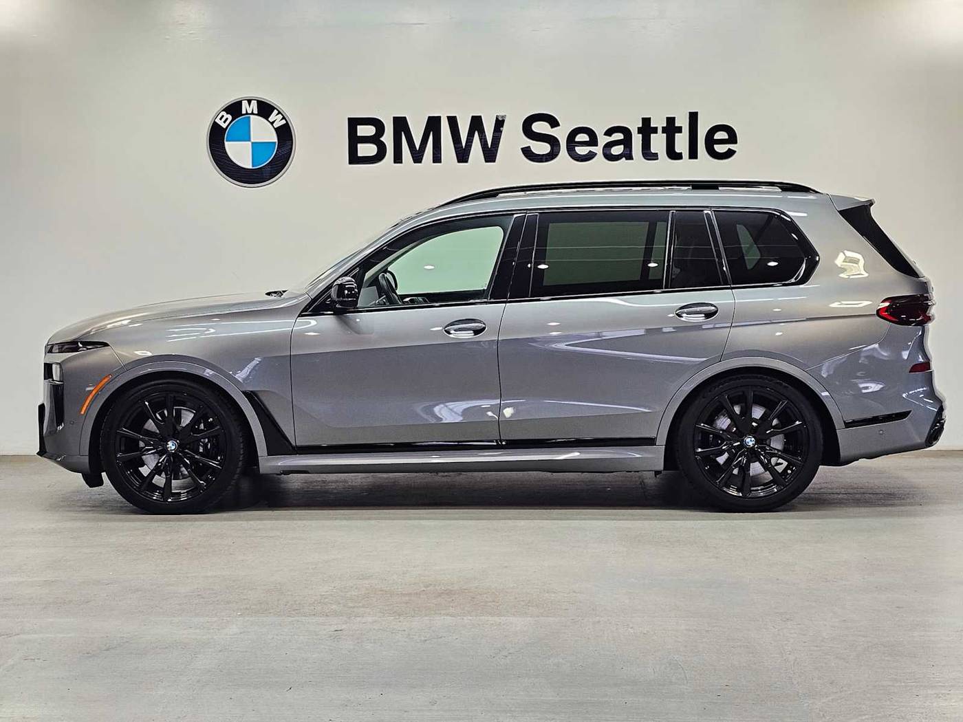 2023 BMW X7 M60i — SUV — 26,155 mi — Seattle, WA