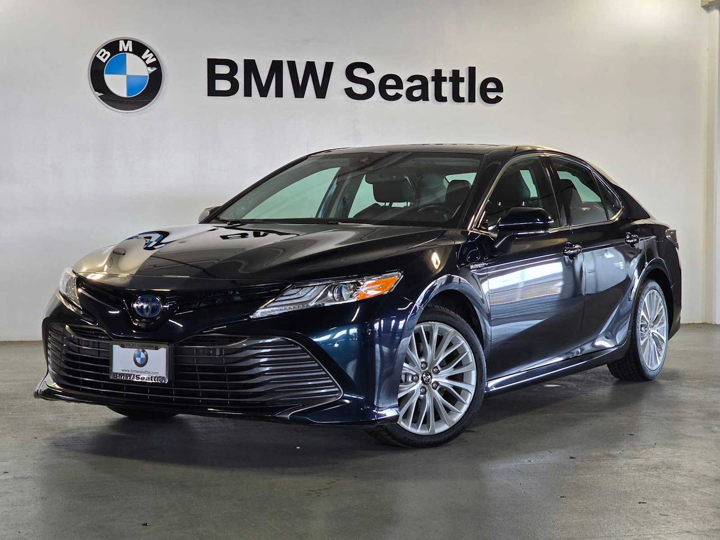 2019 Toyota Camry Hybrid XLE — Sedan — 70,836 mi — Seattle, WA