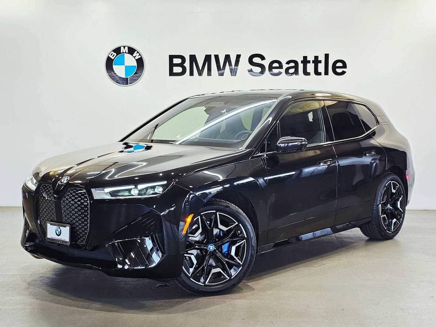 2025 BMW iX xDrive50 — SUV — 5,681 mi — Seattle, WA