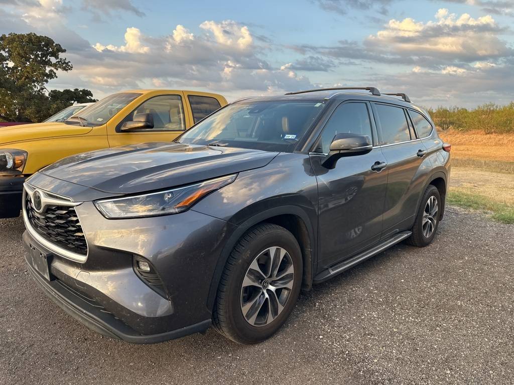 2021 Toyota Highlander XLE — SUV — 67,643 mi — Bastrop, TX