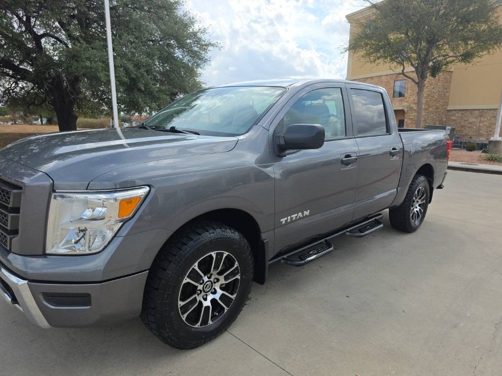 2022 Nissan Titan SV — Pickup Truck — 68,718 mi — Bastrop, TX