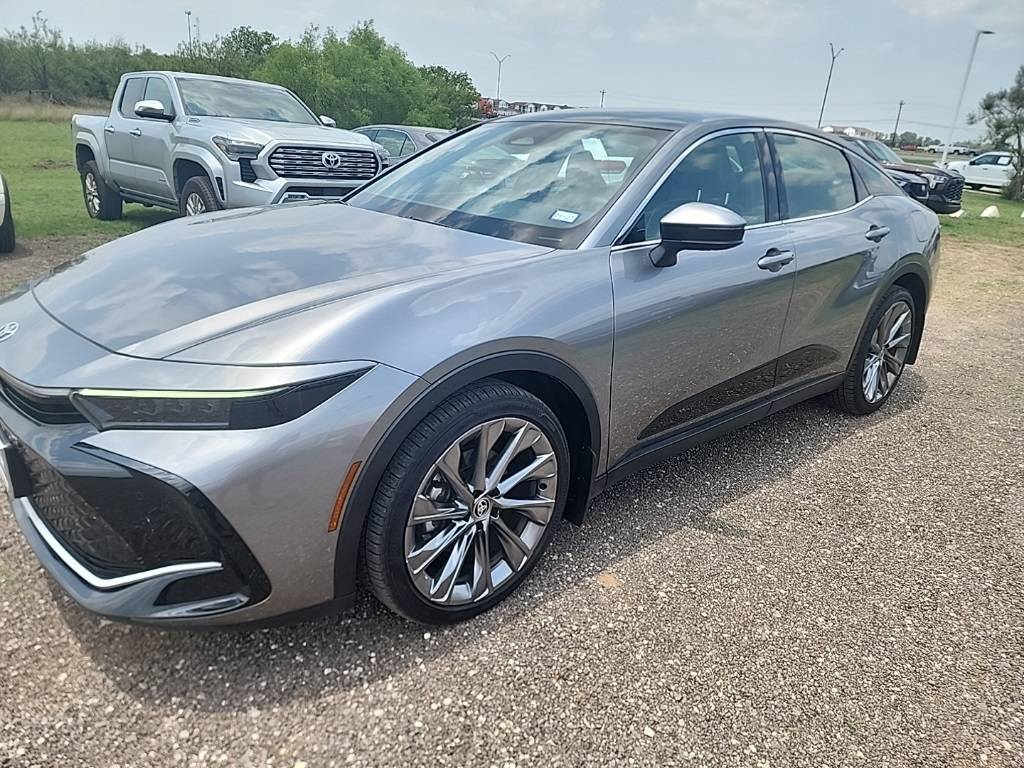 2025 Toyota Crown Limited — Sedan — 8,185 mi — Bastrop, TX