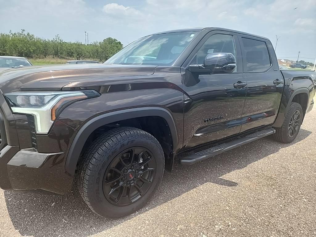 2025 Toyota Tundra Limited — Pickup Truck — 11,620 mi — Bastrop, TX