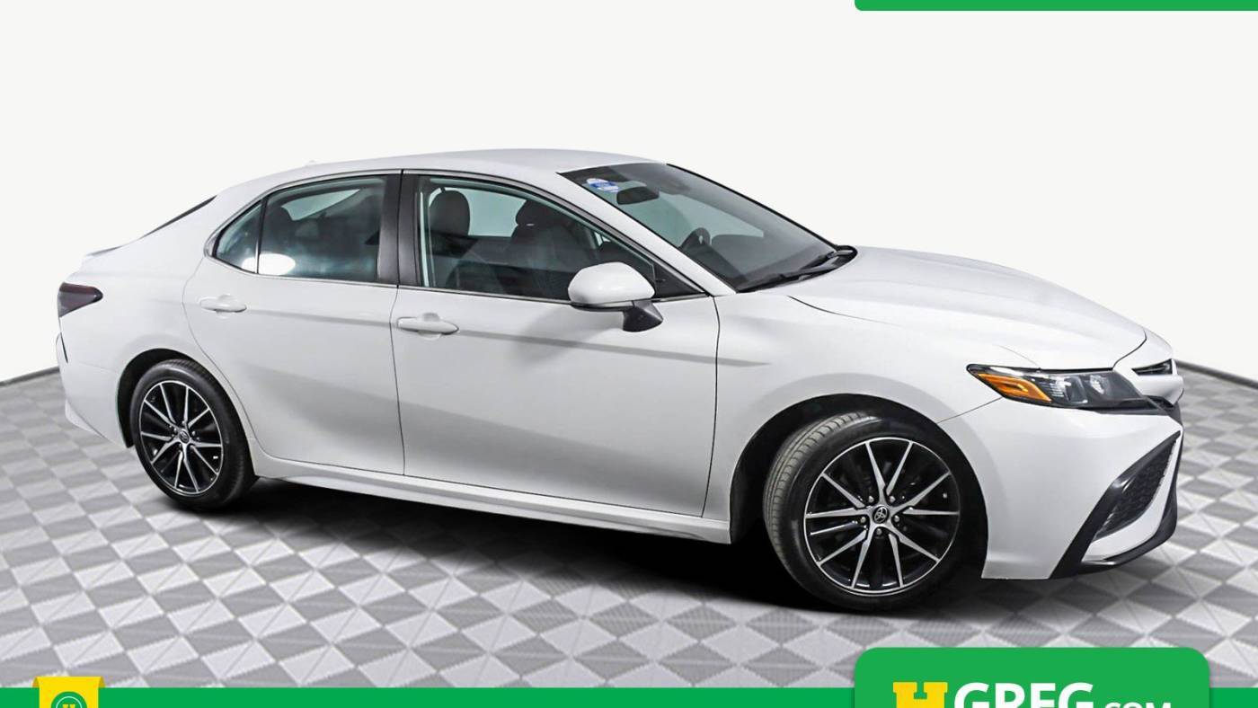 2021 Toyota Camry SE — Sedan — 61,390 mi — Doral, FL