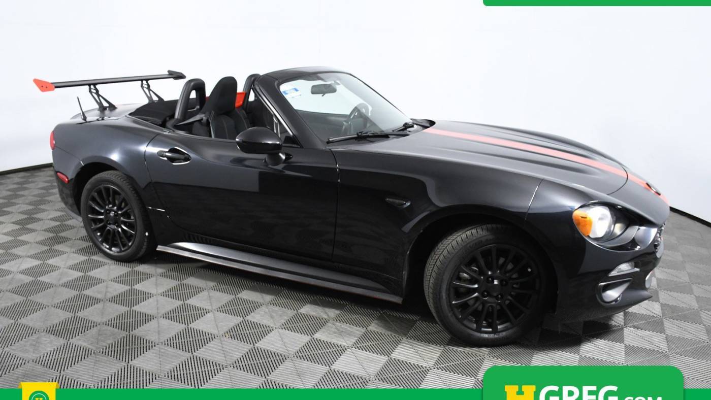 2017 FIAT 124 Spider Classica — Convertible — 32,393 mi — Doral, FL