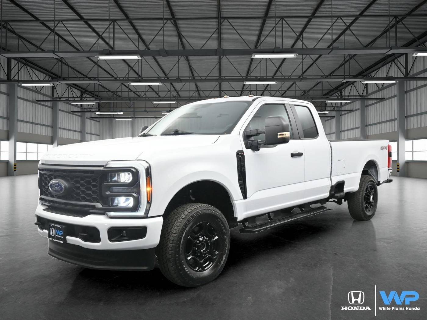 2023 Ford Super Duty F-350 XL — Pickup Truck — 6,677 mi — White Plains, NY
