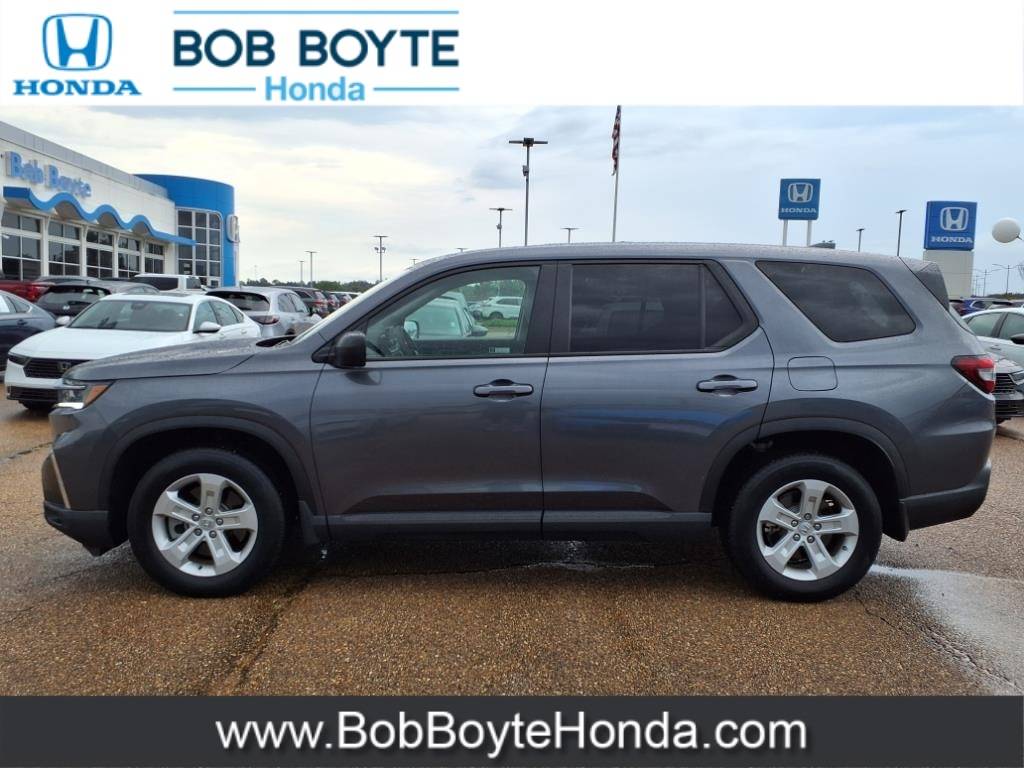 2023 Honda Pilot LX — SUV — 4,956 mi — Brandon, MS